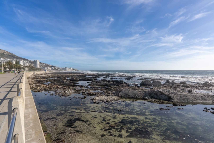 1 Bedroom Property for Sale in Sea Point Western Cape
